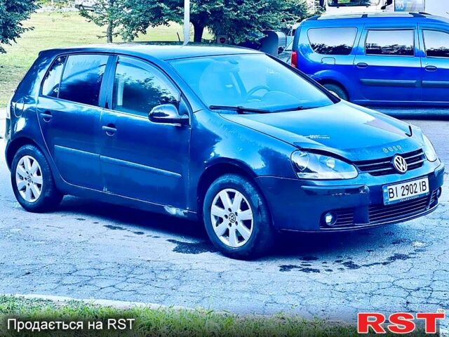 Синий Фольксваген Гольф, объемом двигателя 1.6 л и пробегом 300 тыс. км за 5100 $, фото 4 на Automoto.ua