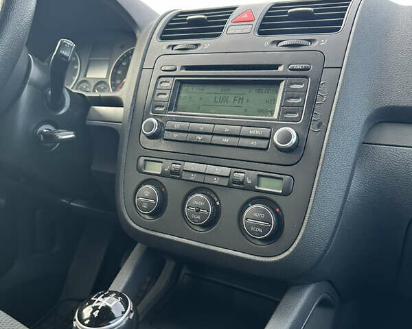 Синий Фольксваген Гольф, объемом двигателя 1.39 л и пробегом 238 тыс. км за 5750 $, фото 35 на Automoto.ua