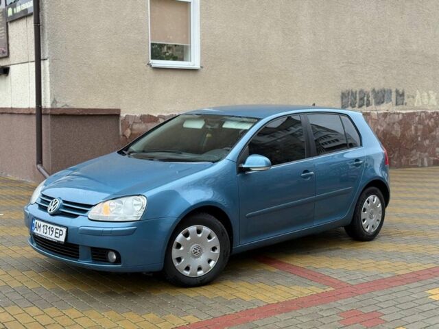 Синий Фольксваген Гольф, объемом двигателя 1.4 л и пробегом 240 тыс. км за 3999 $, фото 2 на Automoto.ua