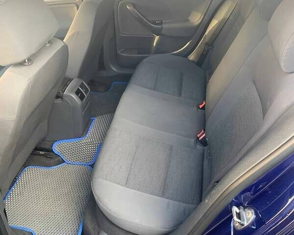 Синій Фольксваген Гольф, об'ємом двигуна 1.4 л та пробігом 368 тис. км за 3600 $, фото 8 на Automoto.ua