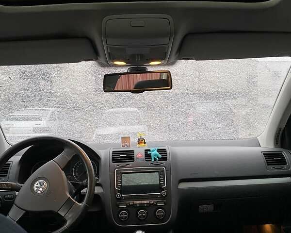 Синий Фольксваген Гольф, объемом двигателя 1.6 л и пробегом 200 тыс. км за 6099 $, фото 17 на Automoto.ua