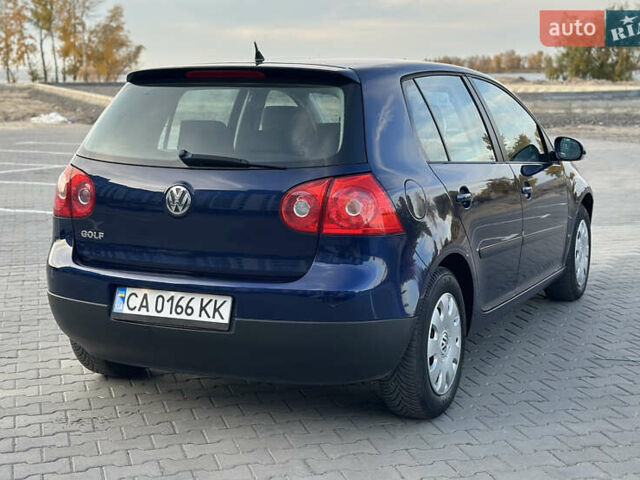 Синий Фольксваген Гольф, объемом двигателя 1.39 л и пробегом 238 тыс. км за 5750 $, фото 11 на Automoto.ua