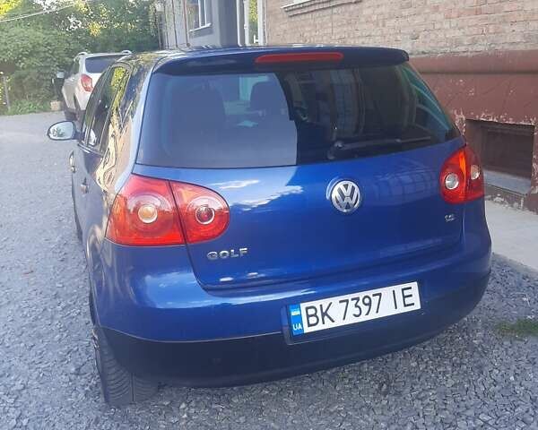 Синий Фольксваген Гольф, объемом двигателя 1.6 л и пробегом 164 тыс. км за 6850 $, фото 2 на Automoto.ua