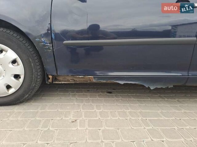 Синий Фольксваген Гольф, объемом двигателя 1.4 л и пробегом 430 тыс. км за 4100 $, фото 5 на Automoto.ua