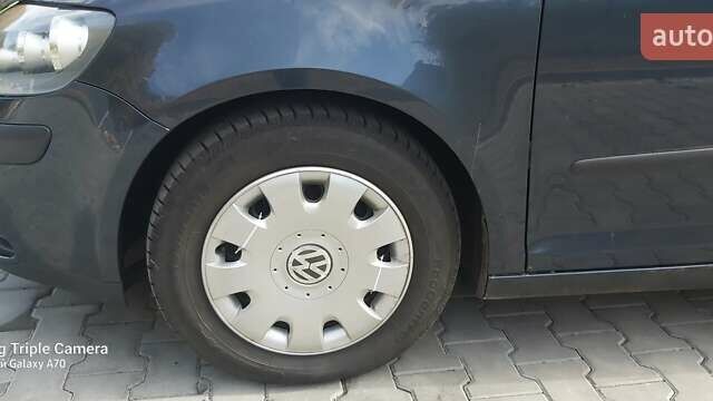 Синий Фольксваген Гольф, объемом двигателя 1.6 л и пробегом 252 тыс. км за 5000 $, фото 13 на Automoto.ua