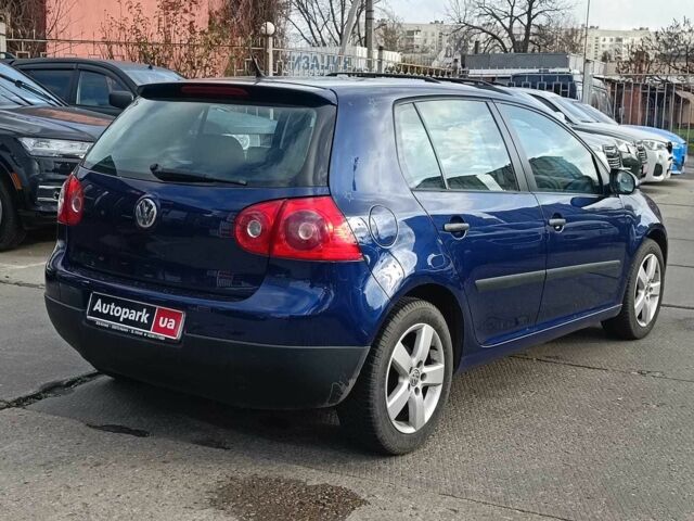 Синий Фольксваген Гольф, объемом двигателя 1.6 л и пробегом 221 тыс. км за 5990 $, фото 6 на Automoto.ua