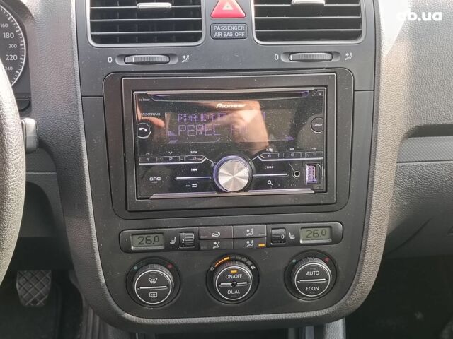 Синий Фольксваген Гольф, объемом двигателя 1.6 л и пробегом 221 тыс. км за 5990 $, фото 23 на Automoto.ua