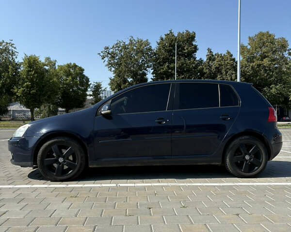 Синий Фольксваген Гольф, объемом двигателя 1.6 л и пробегом 330 тыс. км за 5000 $, фото 4 на Automoto.ua