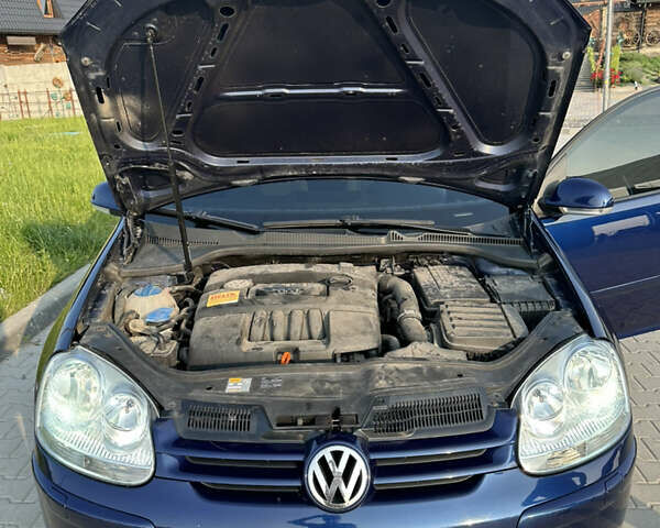 Фольксваген Гольф 2005 в Буске на Automoto.ua Синий Фольксваген Гольф, объемом двигателя 1.6 л и пробегом 193 тыс. км за 5300 $, фото 26 на Automoto.ua