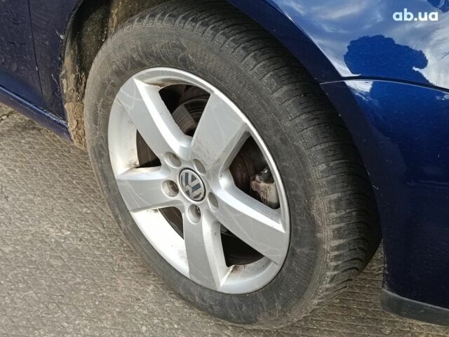 Синий Фольксваген Гольф, объемом двигателя 1.6 л и пробегом 221 тыс. км за 5990 $, фото 4 на Automoto.ua
