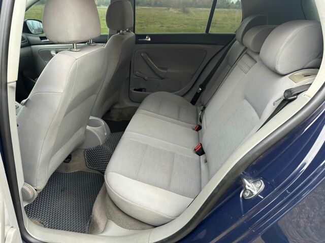 Синий Фольксваген Гольф, объемом двигателя 1.4 л и пробегом 268 тыс. км за 4450 $, фото 15 на Automoto.ua