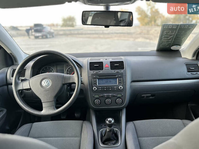 Синий Фольксваген Гольф, объемом двигателя 1.39 л и пробегом 238 тыс. км за 5750 $, фото 27 на Automoto.ua