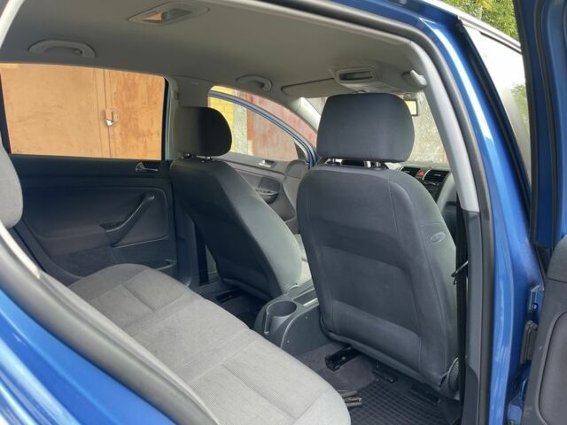 Синий Фольксваген Гольф, объемом двигателя 1.6 л и пробегом 204 тыс. км за 5800 $, фото 16 на Automoto.ua