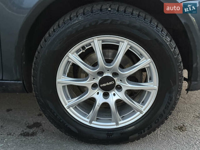 Синий Фольксваген Гольф, объемом двигателя 1.6 л и пробегом 227 тыс. км за 5699 $, фото 15 на Automoto.ua