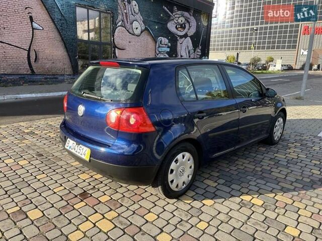 Синий Фольксваген Гольф, объемом двигателя 1.4 л и пробегом 250 тыс. км за 4600 $, фото 14 на Automoto.ua