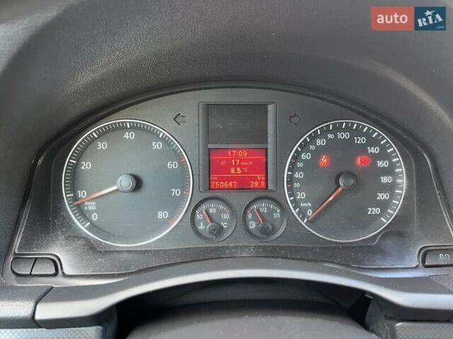 Синий Фольксваген Гольф, объемом двигателя 1.4 л и пробегом 250 тыс. км за 4600 $, фото 37 на Automoto.ua