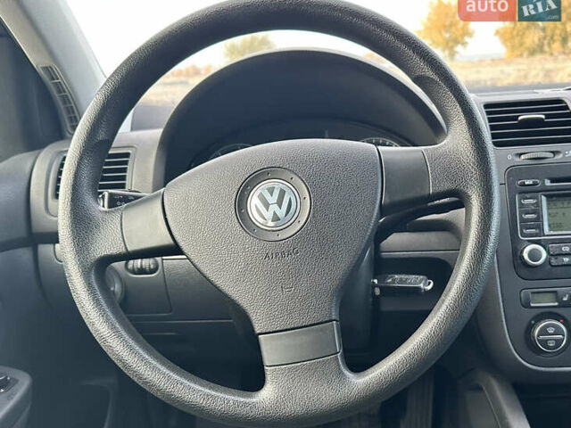 Синий Фольксваген Гольф, объемом двигателя 1.39 л и пробегом 238 тыс. км за 5750 $, фото 28 на Automoto.ua