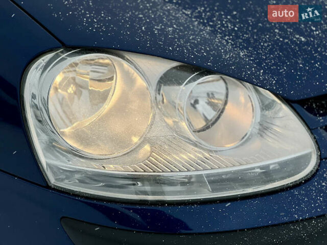Синий Фольксваген Гольф, объемом двигателя 1.6 л и пробегом 203 тыс. км за 6750 $, фото 14 на Automoto.ua