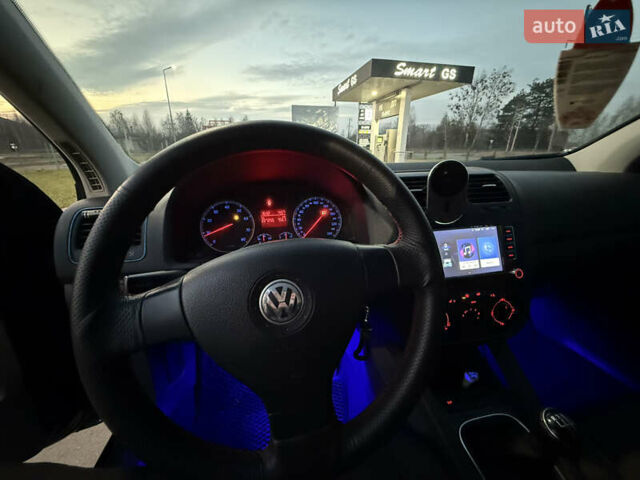 Синий Фольксваген Гольф, объемом двигателя 1.6 л и пробегом 227 тыс. км за 5699 $, фото 23 на Automoto.ua