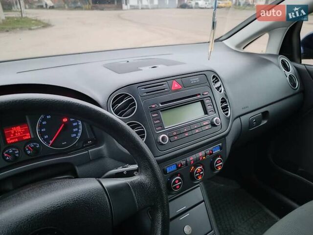 Синий Фольксваген Гольф, объемом двигателя 1.4 л и пробегом 195 тыс. км за 5299 $, фото 13 на Automoto.ua