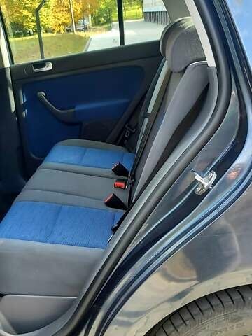 Синий Фольксваген Гольф, объемом двигателя 1.6 л и пробегом 252 тыс. км за 5000 $, фото 7 на Automoto.ua