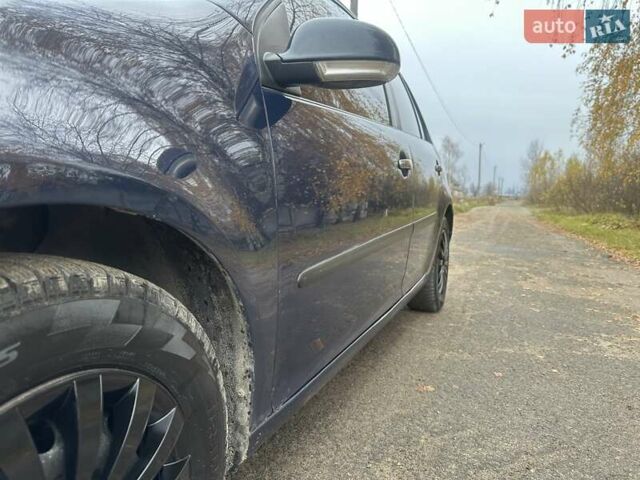 Синий Фольксваген Гольф, объемом двигателя 1.4 л и пробегом 268 тыс. км за 4450 $, фото 5 на Automoto.ua
