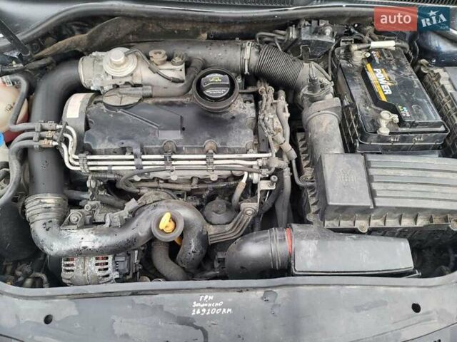 Синий Фольксваген Гольф, объемом двигателя 1.9 л и пробегом 309 тыс. км за 5200 $, фото 17 на Automoto.ua