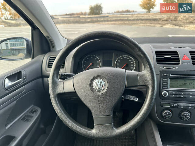 Синий Фольксваген Гольф, объемом двигателя 1.39 л и пробегом 238 тыс. км за 5750 $, фото 29 на Automoto.ua