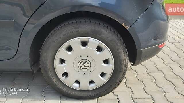 Синий Фольксваген Гольф, объемом двигателя 1.6 л и пробегом 252 тыс. км за 5000 $, фото 11 на Automoto.ua