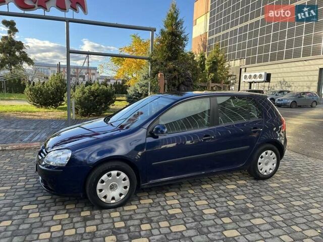 Синий Фольксваген Гольф, объемом двигателя 1.4 л и пробегом 250 тыс. км за 4600 $, фото 62 на Automoto.ua