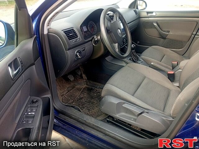 Синій Фольксваген Гольф, об'ємом двигуна 1.4 л та пробігом 32000 тис. км за 3800 $, фото 8 на Automoto.ua