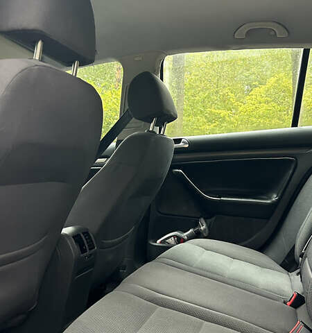 Синий Фольксваген Гольф, объемом двигателя 1.6 л и пробегом 252 тыс. км за 5350 $, фото 23 на Automoto.ua