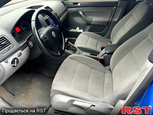 Синій Фольксваген Гольф, об'ємом двигуна 2 л та пробігом 290 тис. км за 6500 $, фото 4 на Automoto.ua