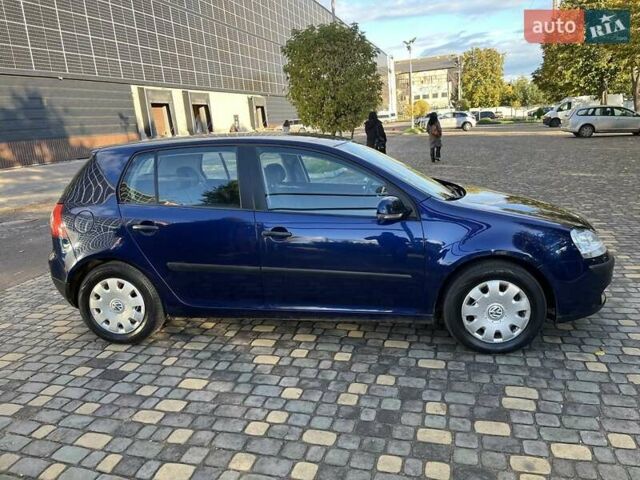 Синий Фольксваген Гольф, объемом двигателя 1.4 л и пробегом 250 тыс. км за 4600 $, фото 74 на Automoto.ua