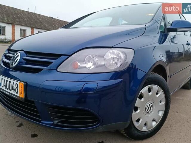 Синий Фольксваген Гольф, объемом двигателя 1.4 л и пробегом 195 тыс. км за 5299 $, фото 1 на Automoto.ua