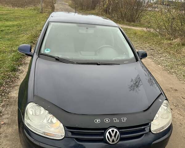 Синий Фольксваген Гольф, объемом двигателя 1.4 л и пробегом 268 тыс. км за 4450 $, фото 1 на Automoto.ua