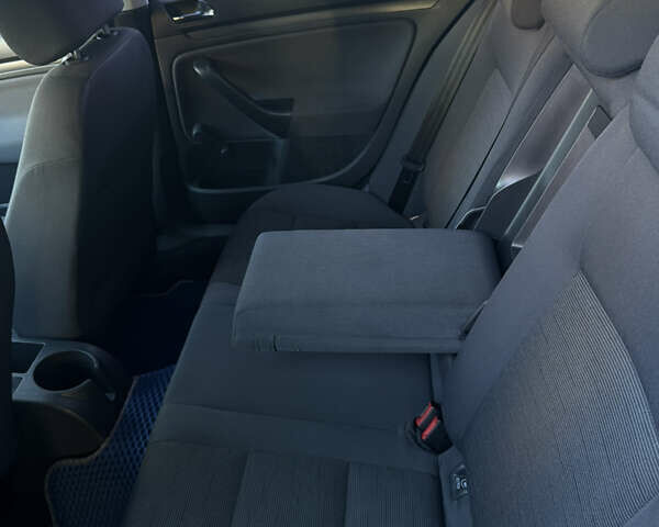 Синий Фольксваген Гольф, объемом двигателя 1.6 л и пробегом 211 тыс. км за 5500 $, фото 19 на Automoto.ua