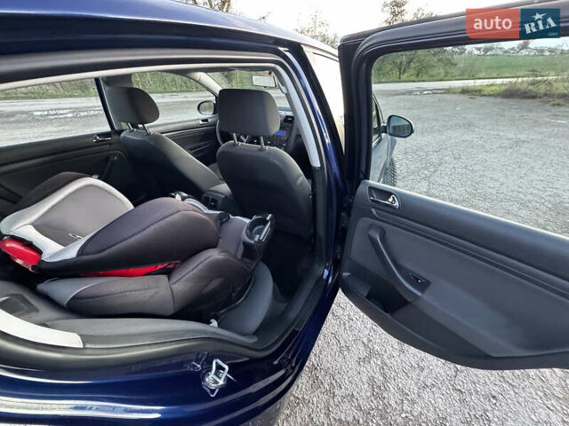 Синий Фольксваген Гольф, объемом двигателя 1.6 л и пробегом 210 тыс. км за 6700 $, фото 22 на Automoto.ua