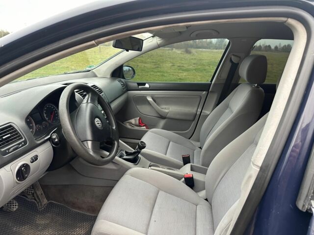 Синий Фольксваген Гольф, объемом двигателя 1.4 л и пробегом 268 тыс. км за 4450 $, фото 12 на Automoto.ua