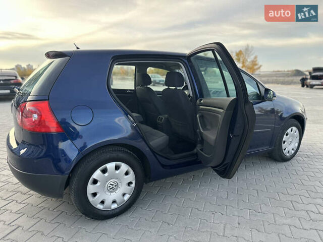 Синий Фольксваген Гольф, объемом двигателя 1.39 л и пробегом 238 тыс. км за 5750 $, фото 44 на Automoto.ua