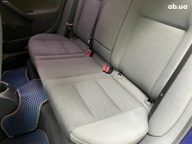 Синій Фольксваген Гольф, об'ємом двигуна 1.6 л та пробігом 215 тис. км за 5790 $, фото 19 на Automoto.ua