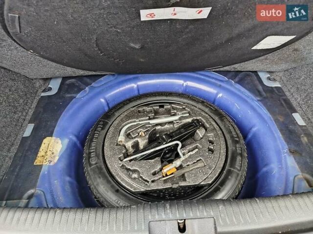 Синий Фольксваген Гольф, объемом двигателя 1.6 л и пробегом 223 тыс. км за 5200 $, фото 8 на Automoto.ua