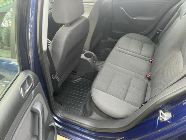 Синій Фольксваген Гольф, об'ємом двигуна 1.6 л та пробігом 212 тис. км за 5200 $, фото 9 на Automoto.ua