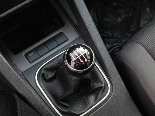 Синий Фольксваген Гольф, объемом двигателя 1.6 л и пробегом 221 тыс. км за 5990 $, фото 22 на Automoto.ua