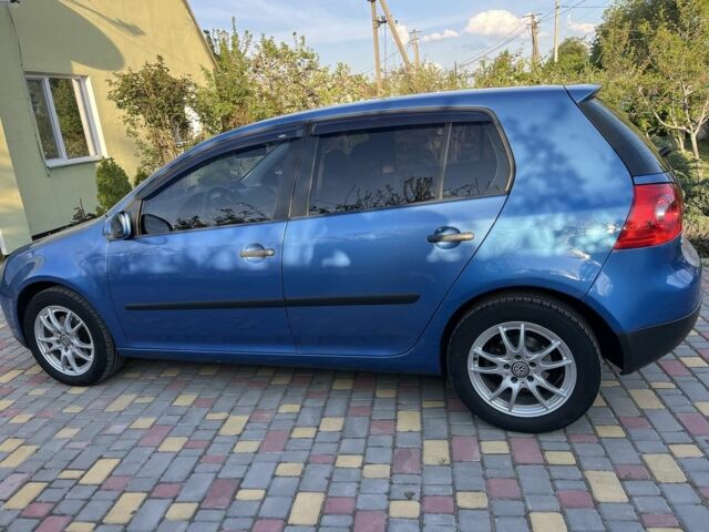 Синий Фольксваген Гольф, объемом двигателя 1.4 л и пробегом 299 тыс. км за 5300 $, фото 2 на Automoto.ua