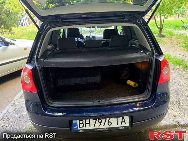 Синий Фольксваген Гольф, объемом двигателя 1.4 л и пробегом 276 тыс. км за 4500 $, фото 3 на Automoto.ua
