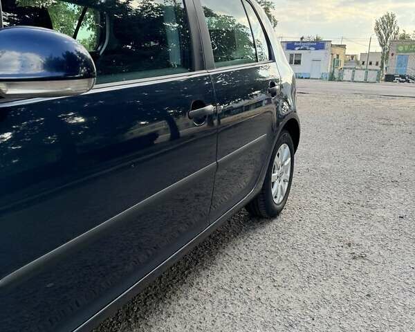 Синий Фольксваген Гольф, объемом двигателя 1.6 л и пробегом 204 тыс. км за 5800 $, фото 5 на Automoto.ua