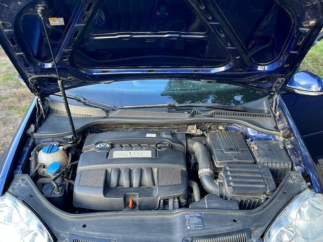 Синий Фольксваген Гольф, объемом двигателя 1.6 л и пробегом 230 тыс. км за 5600 $, фото 10 на Automoto.ua