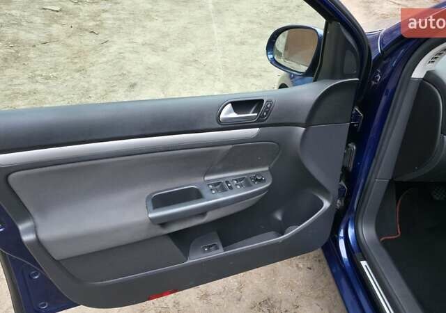Синий Фольксваген Гольф, объемом двигателя 1.6 л и пробегом 178 тыс. км за 6700 $, фото 15 на Automoto.ua