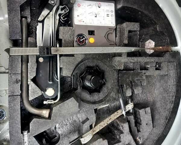 Синий Фольксваген Гольф, объемом двигателя 1.6 л и пробегом 206 тыс. км за 6300 $, фото 65 на Automoto.ua